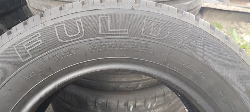 Гуми Летни 205/65R15, снимка 5 - Гуми и джанти - 32906318