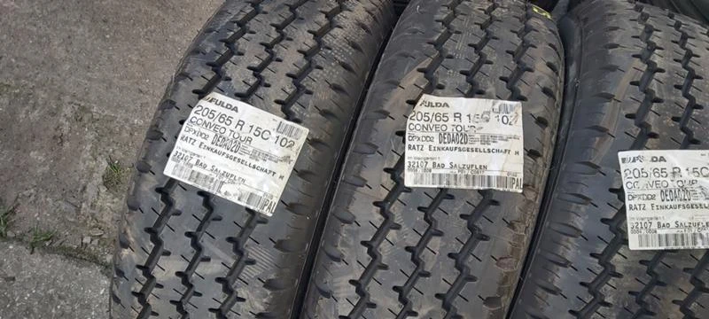 Гуми Летни 205/65R15, снимка 3 - Гуми и джанти - 32906318