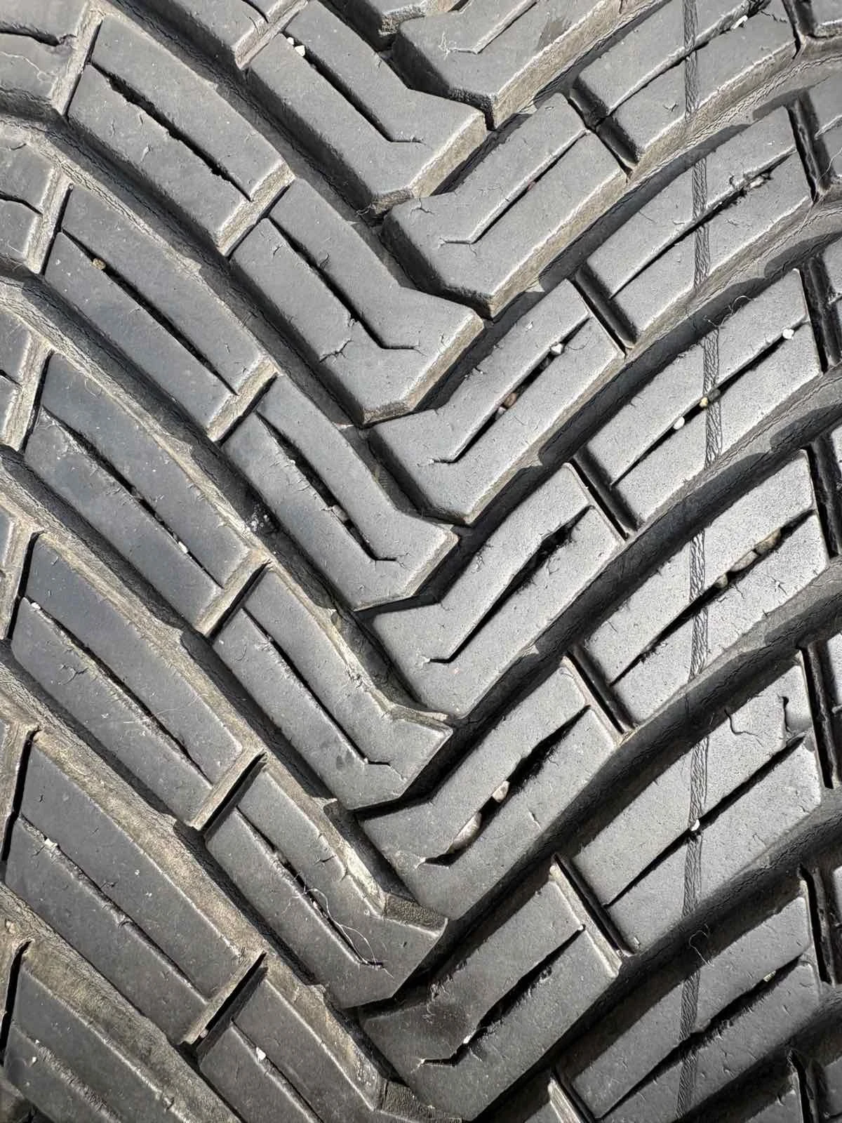 ���� 215/65R17 | Mobile.bg � ����������� 9