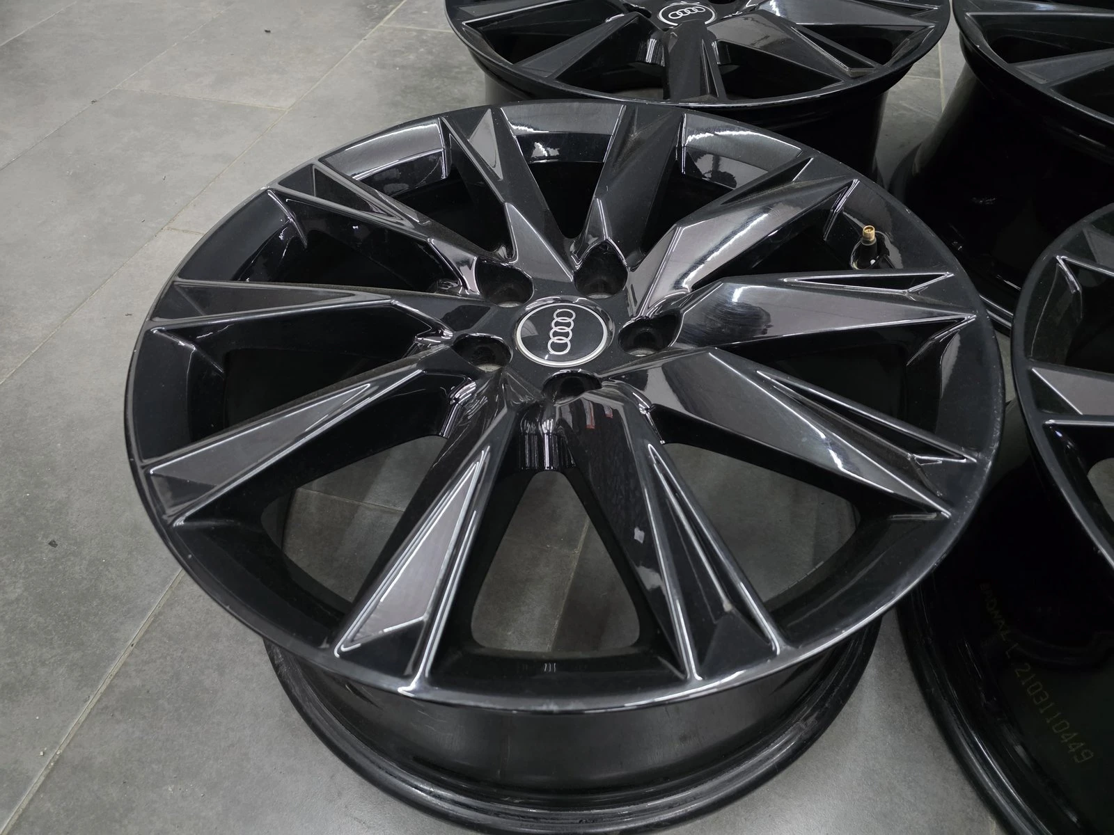Джанти за Audi, снимка 9 - Гуми и джанти - 56732629