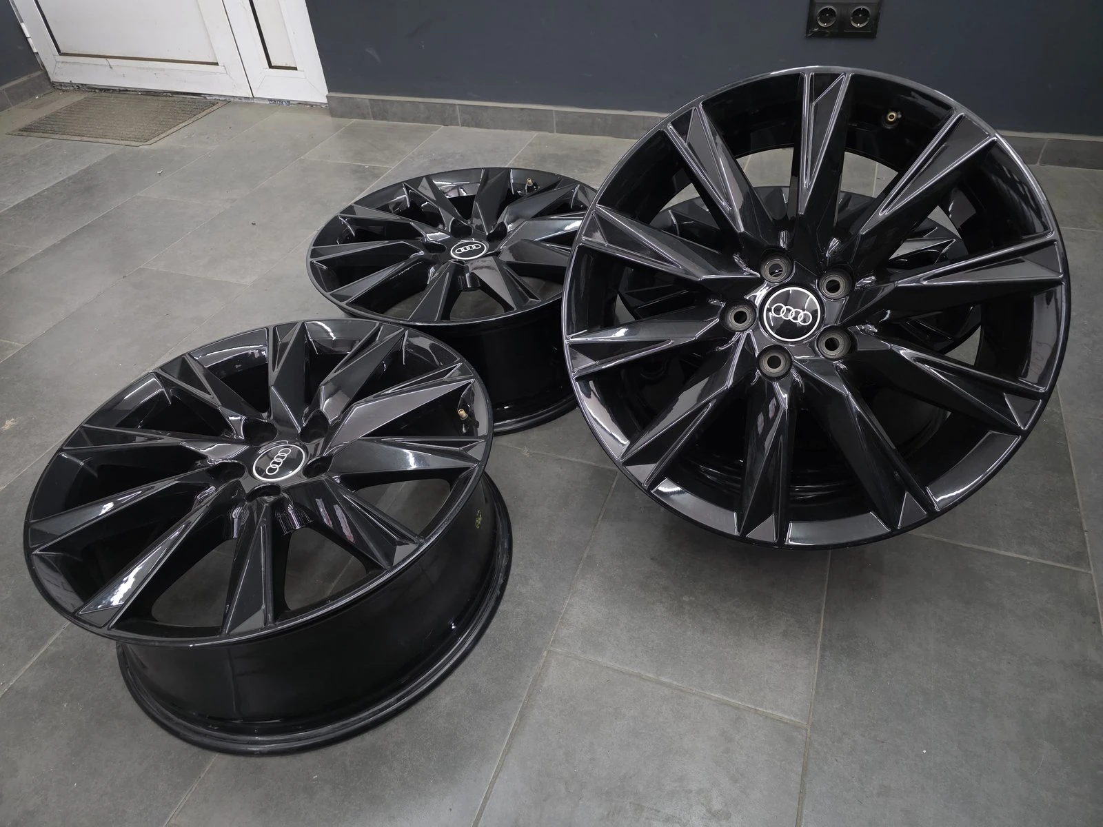Джанти за Audi, снимка 2 - Гуми и джанти - 56732629