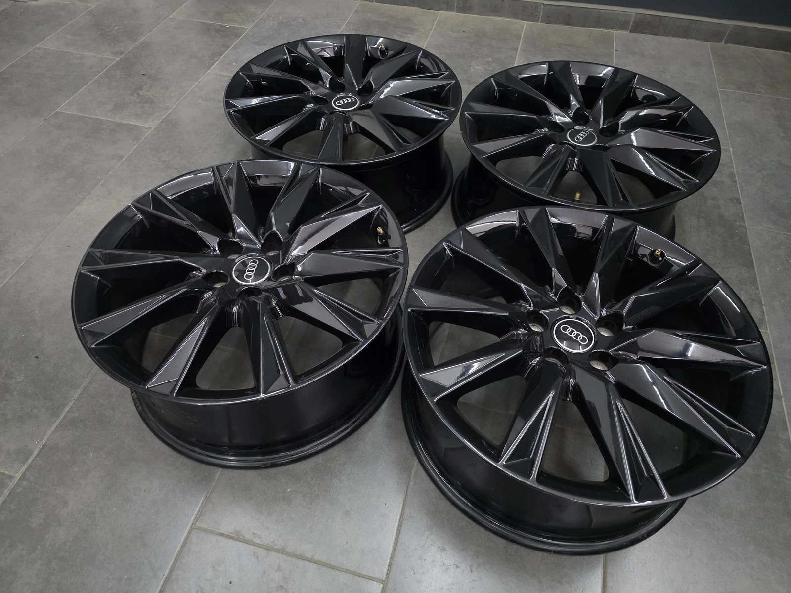 Джанти за Audi, снимка 4 - Гуми и джанти - 56732629
