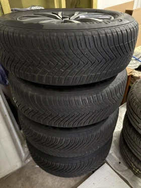 Гуми Всесезонни 215/65R17, снимка 3 - Гуми и джанти - 53681004