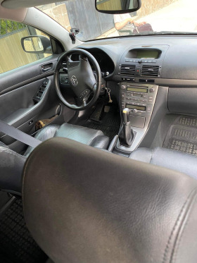 Toyota Avensis, снимка 10 - Автомобили и джипове - 44761011