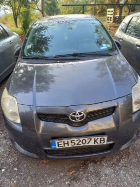 Toyota Auris  - изображение 1