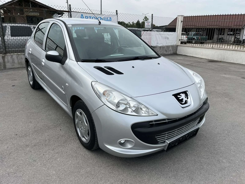 Peugeot 206 PLUS 1.4I 70кс 119 000 км КЛИМАТИК, снимка 3 - Автомобили и джипове - 47044176