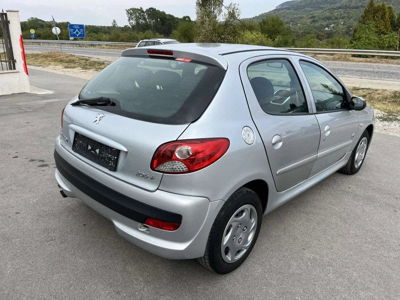 Peugeot 206 PLUS 1.4I 70кс 119 000 км КЛИМАТИК, снимка 4 - Автомобили и джипове - 47044176