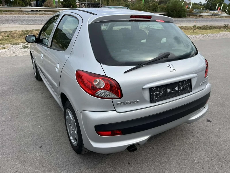 Peugeot 206 PLUS 1.4I 70кс 119 000 км КЛИМАТИК, снимка 5 - Автомобили и джипове - 47044176