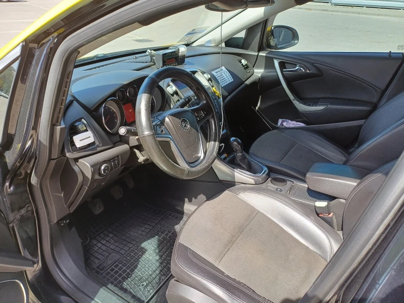 Opel Astra J, снимка 7 - Автомобили и джипове - 47437779