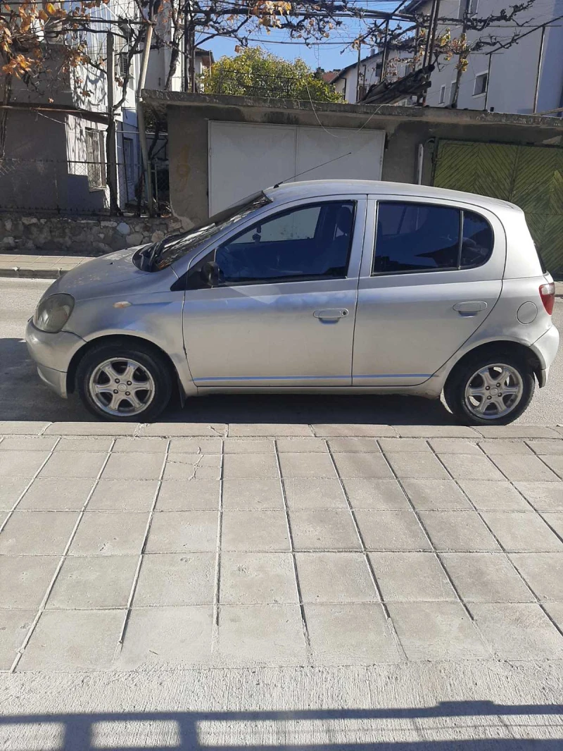 Toyota Yaris 1.3, снимка 2 - Автомобили и джипове - 47875016