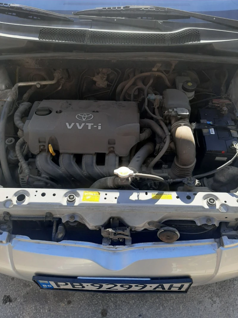 Toyota Yaris 1.3, снимка 10 - Автомобили и джипове - 47875016