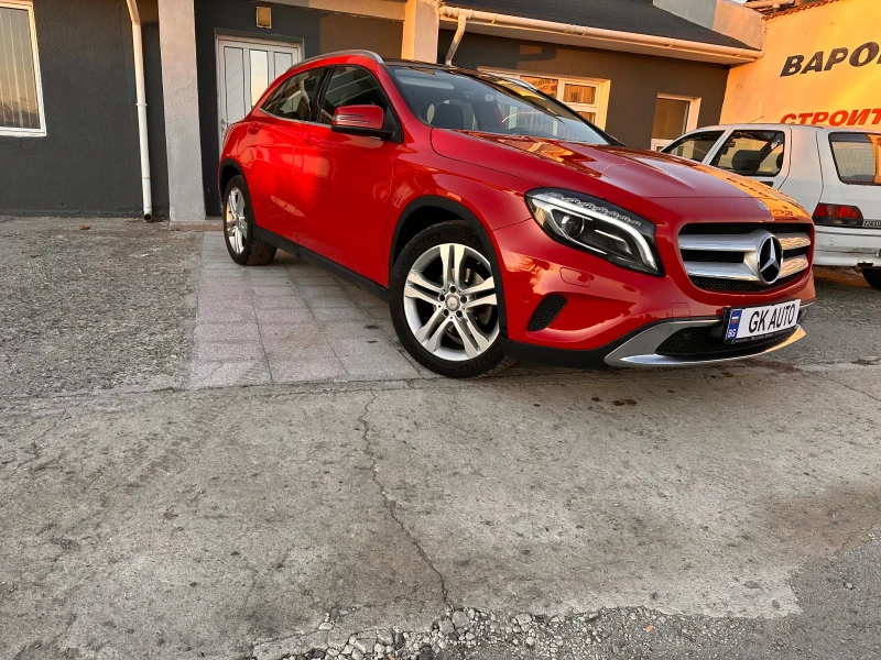 Mercedes-Benz GLA 180 Автомат - Бензин, снимка 3 - Автомобили и джипове - 48089252