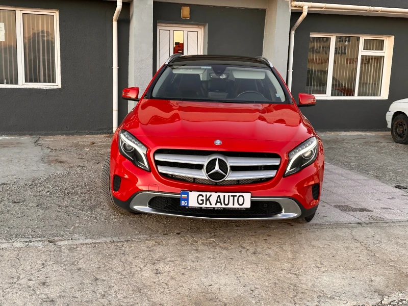 Mercedes-Benz GLA 180 Автомат - Бензин, снимка 4 - Автомобили и джипове - 48089252