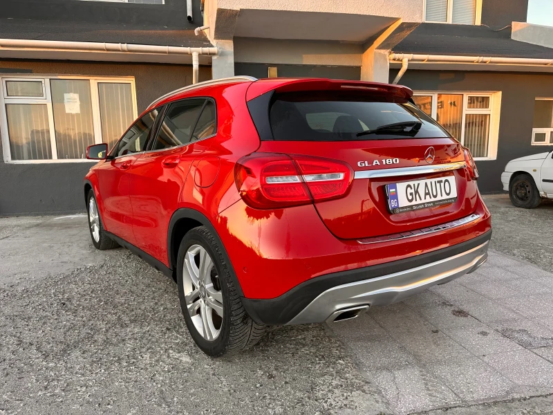 Mercedes-Benz GLA 180 Автомат - Бензин, снимка 5 - Автомобили и джипове - 48089252