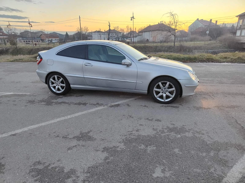 Mercedes-Benz C 200 KOMPRESOR, снимка 2 - Автомобили и джипове - 48292273