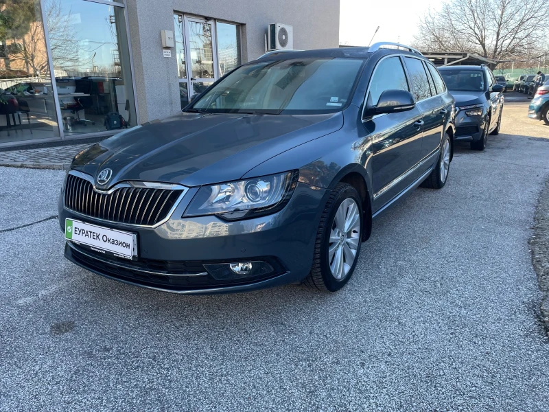 Skoda Superb 2.0TDI 7DSG, снимка 1 - Автомобили и джипове - 48376552