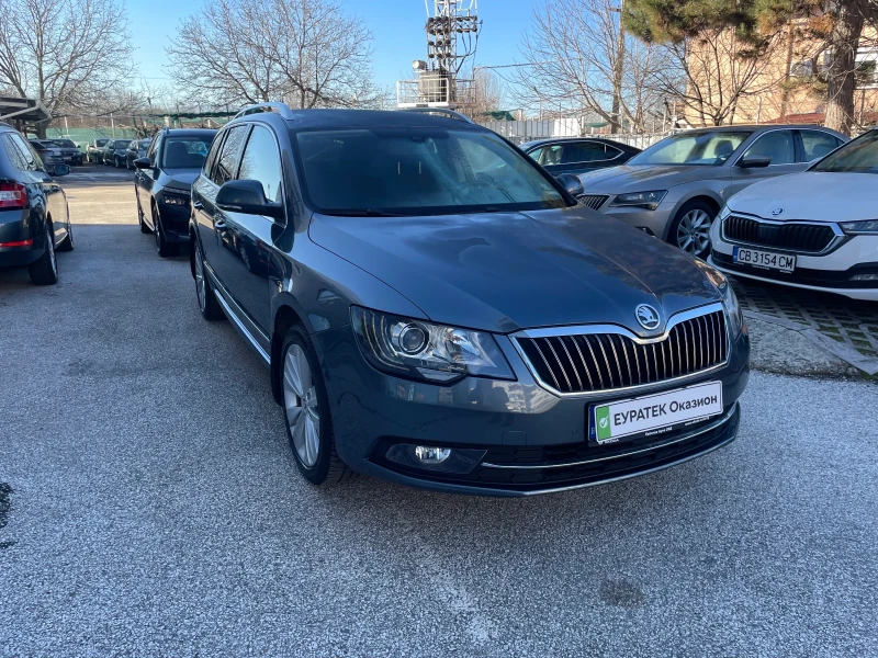 Skoda Superb 2.0TDI 7DSG, снимка 2 - Автомобили и джипове - 48376552