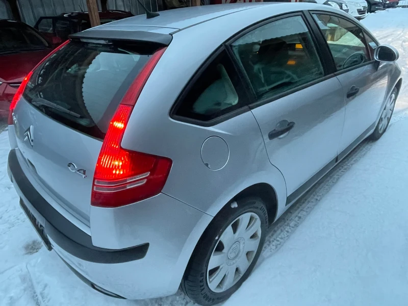 Citroen C4 1.6 i A/C, снимка 4 - Автомобили и джипове - 48656791