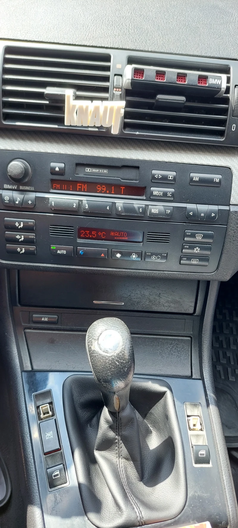 BMW 320, снимка 9 - Автомобили и джипове - 52285319