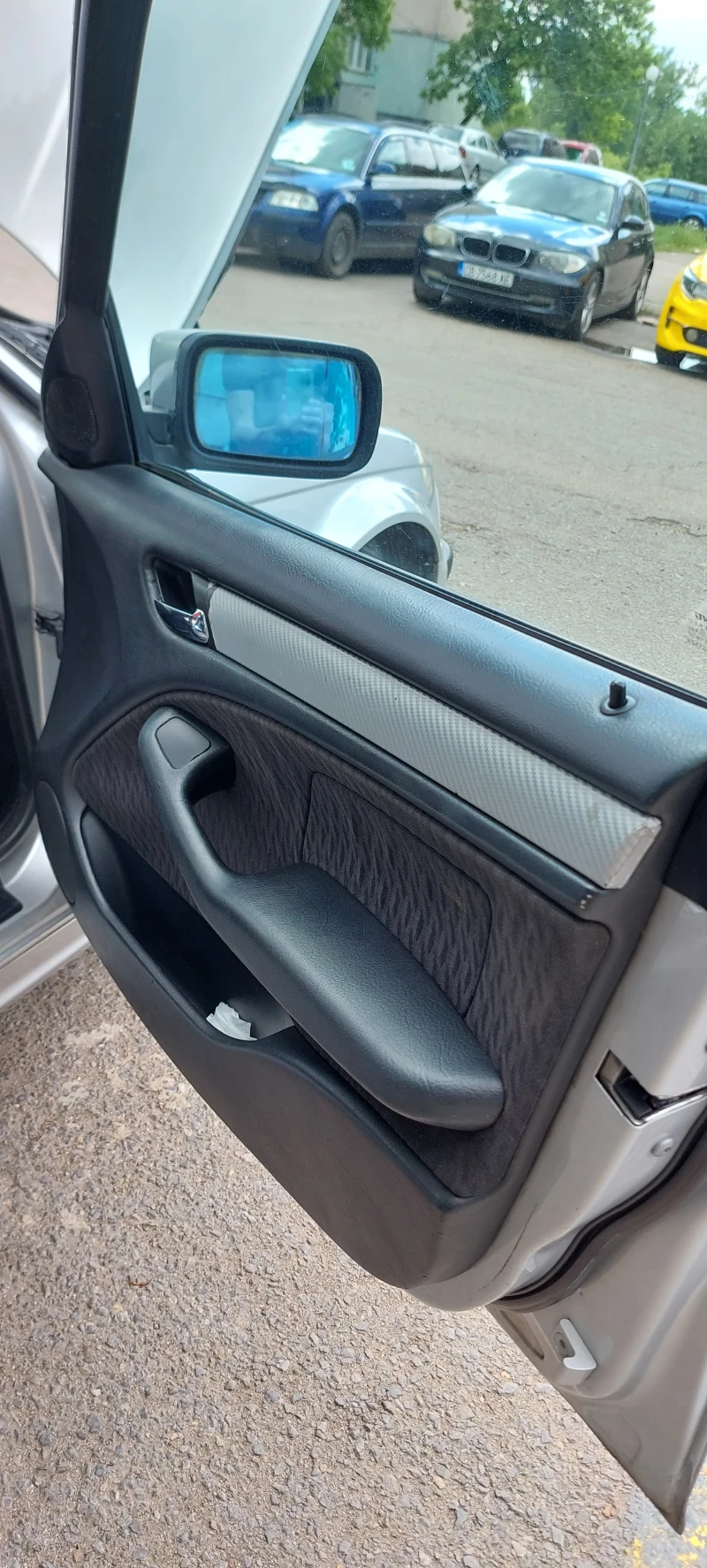 BMW 320, снимка 13 - Автомобили и джипове - 52285319