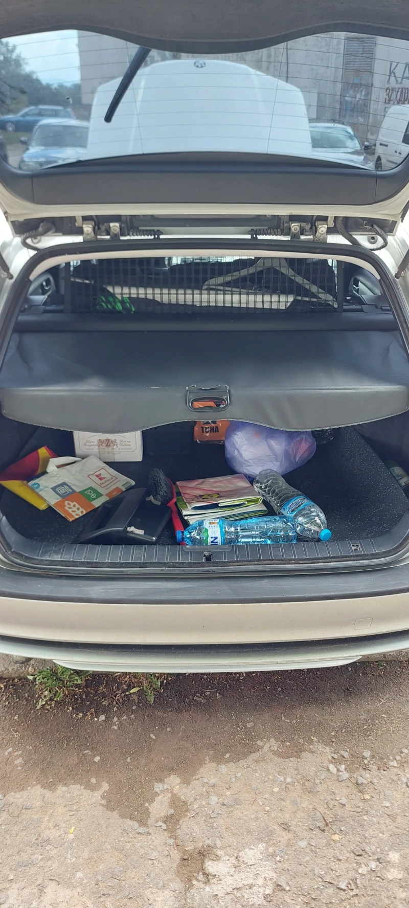 BMW 320, снимка 16 - Автомобили и джипове - 52285319