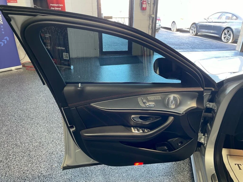 Mercedes-Benz E 43 AMG AMG* FULL MAX* DIGITAL* ЩОРИ* ALCANTARA, снимка 8 - Автомобили и джипове - 53010094