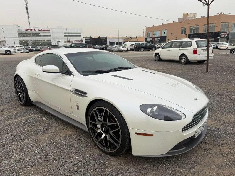 Aston Martin Vanquish СЕРВИЗЕН* ТОП ЦЕНА* * , снимка 6 - Автомобили и джипове - 53098609