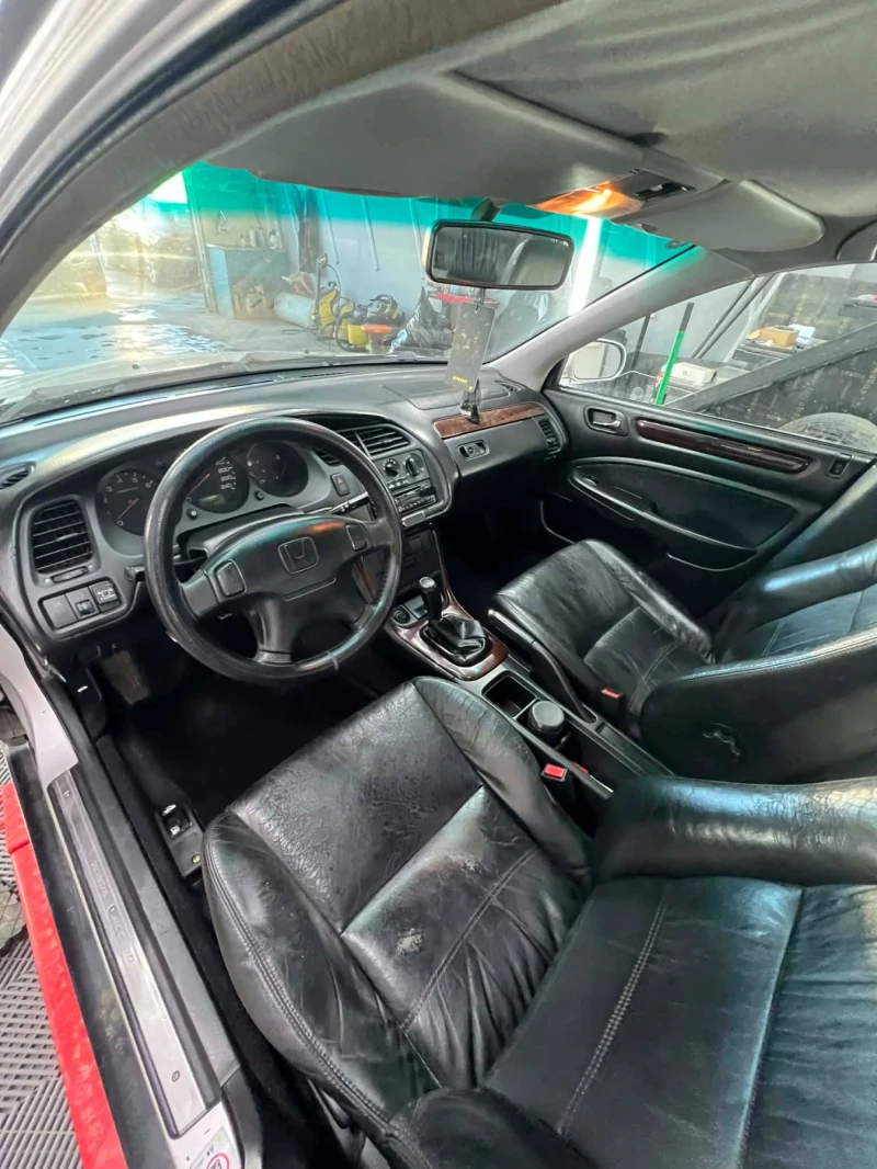 Honda Accord 1.6i, снимка 7 - Автомобили и джипове - 53114561