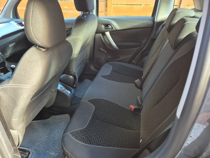 Citroen C3, снимка 5 - Автомобили и джипове - 53446276
