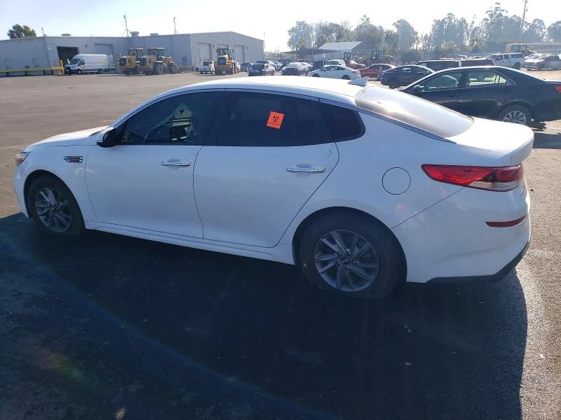 Kia Optima 2.4L 4 Front-wheel Drive, снимка 3 - Автомобили и джипове - 53680904