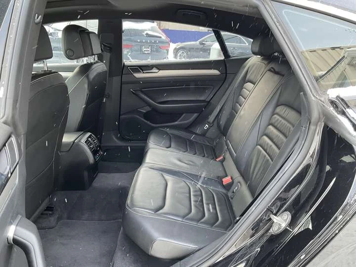 VW Arteon 4Motion SEL w/ R-Line - LTHR! NAV! BACK-UP CAM! BS, снимка 17 - Автомобили и джипове - 54340349