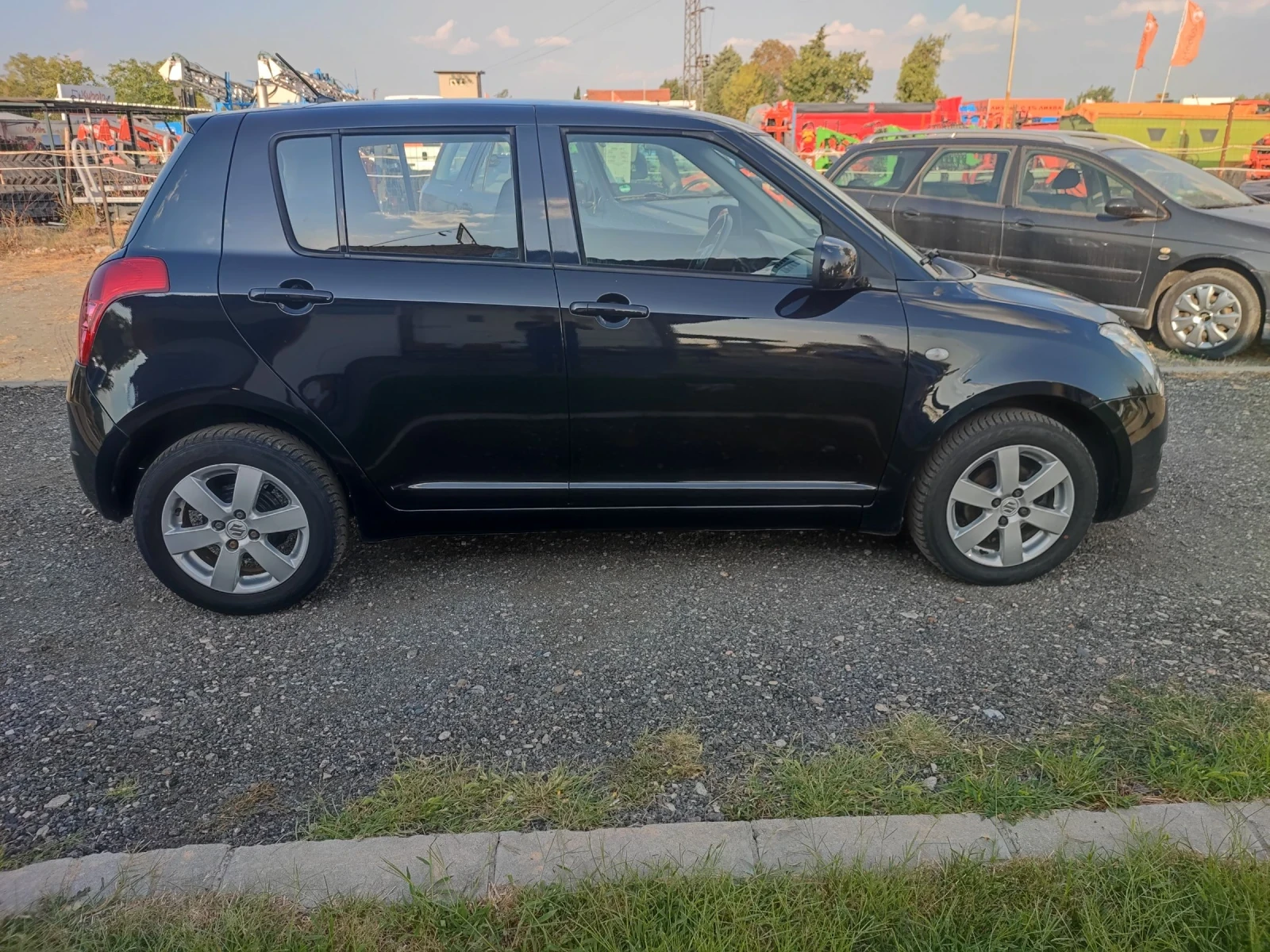 Suzuki Swift 1.3 FACE 4x4 - изображение 4