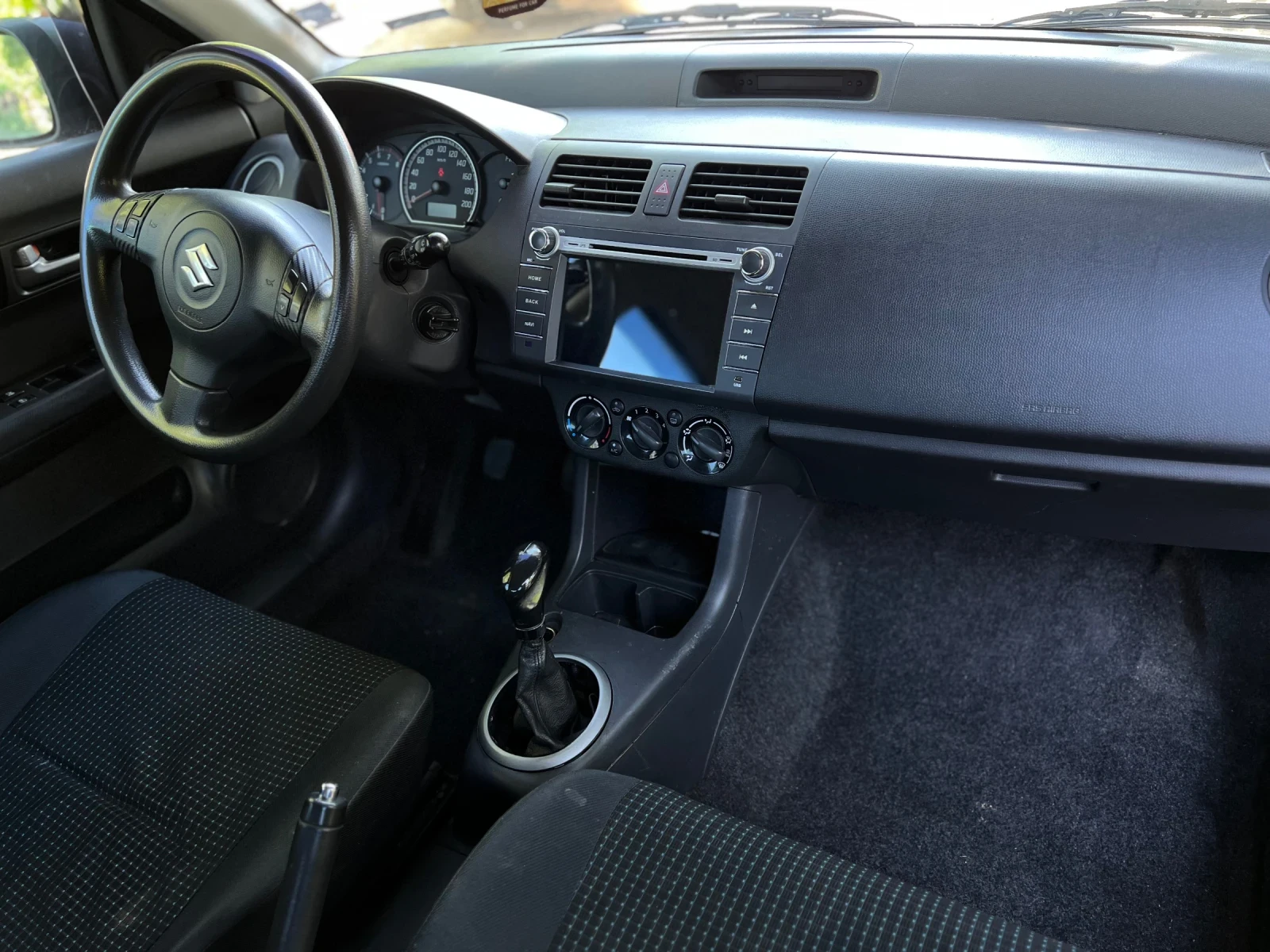 Suzuki Swift  - изображение 8