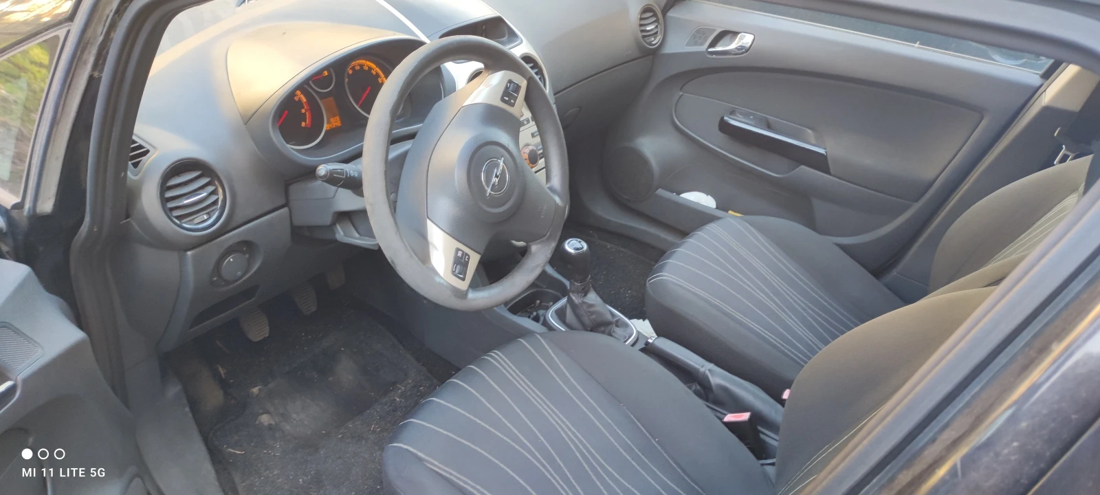 Opel Corsa 1.2 - изображение 8