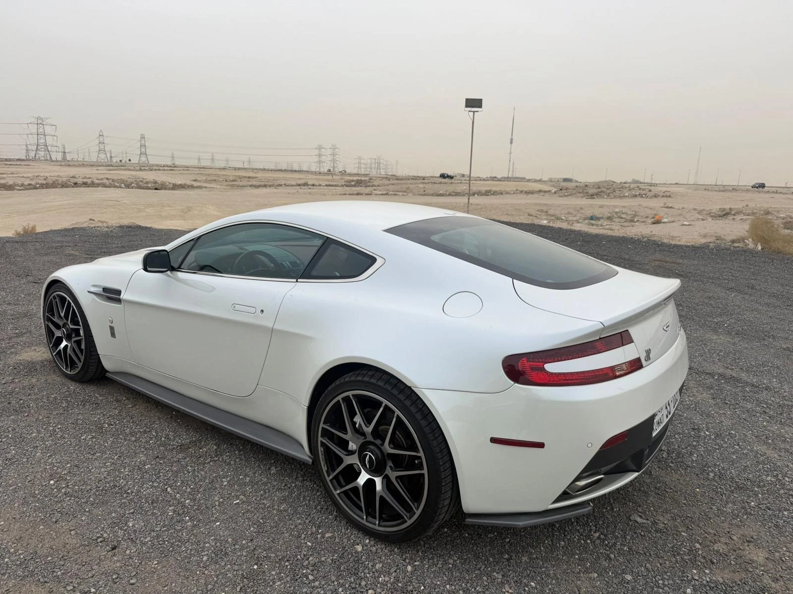 Aston Martin Vanquish ��������* ��� ����* *  | Mobile.bg � ����������� 12