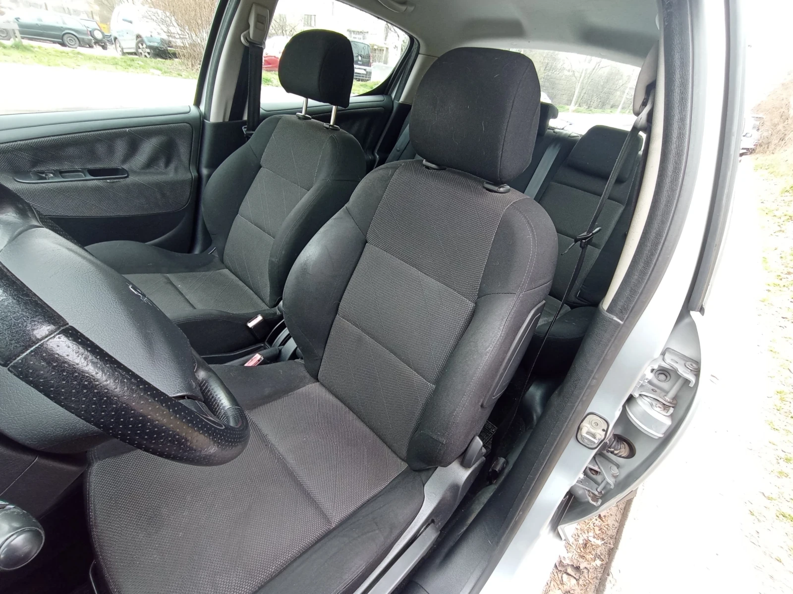 Peugeot 207 1.6 VTi, снимка 5 - Автомобили и джипове - 53948419