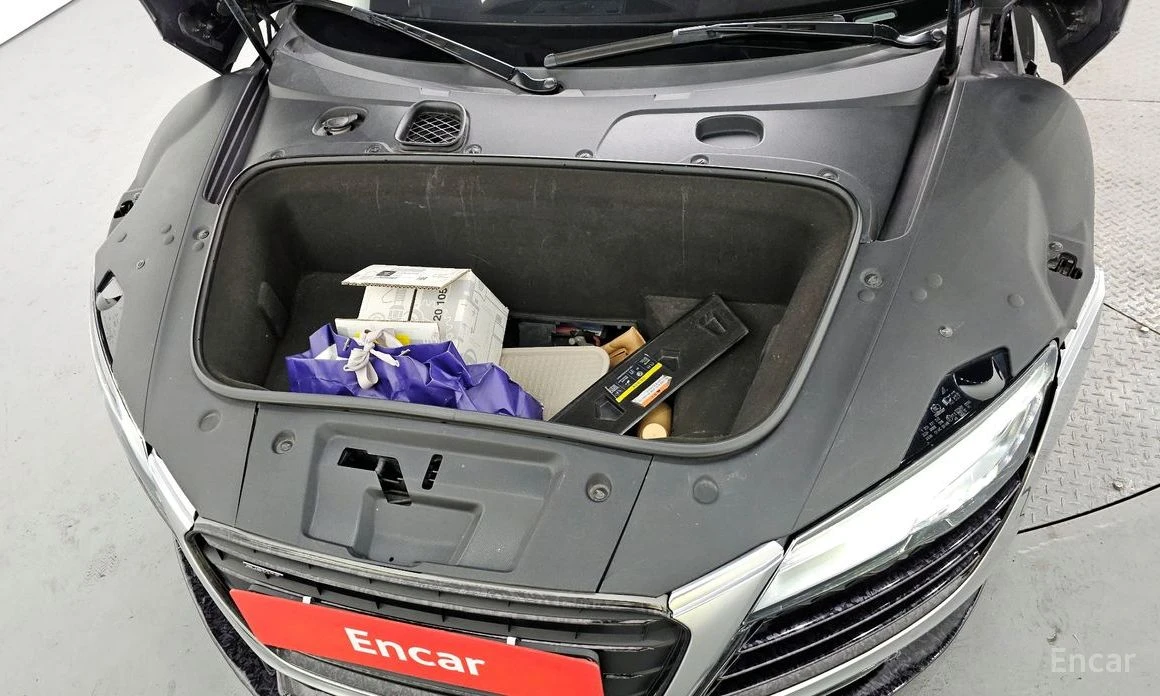 Audi R8 5.2 V10 COUPE* КОЖА* ПОДГРЕВ* , снимка 12 - Автомобили и джипове - 54169574