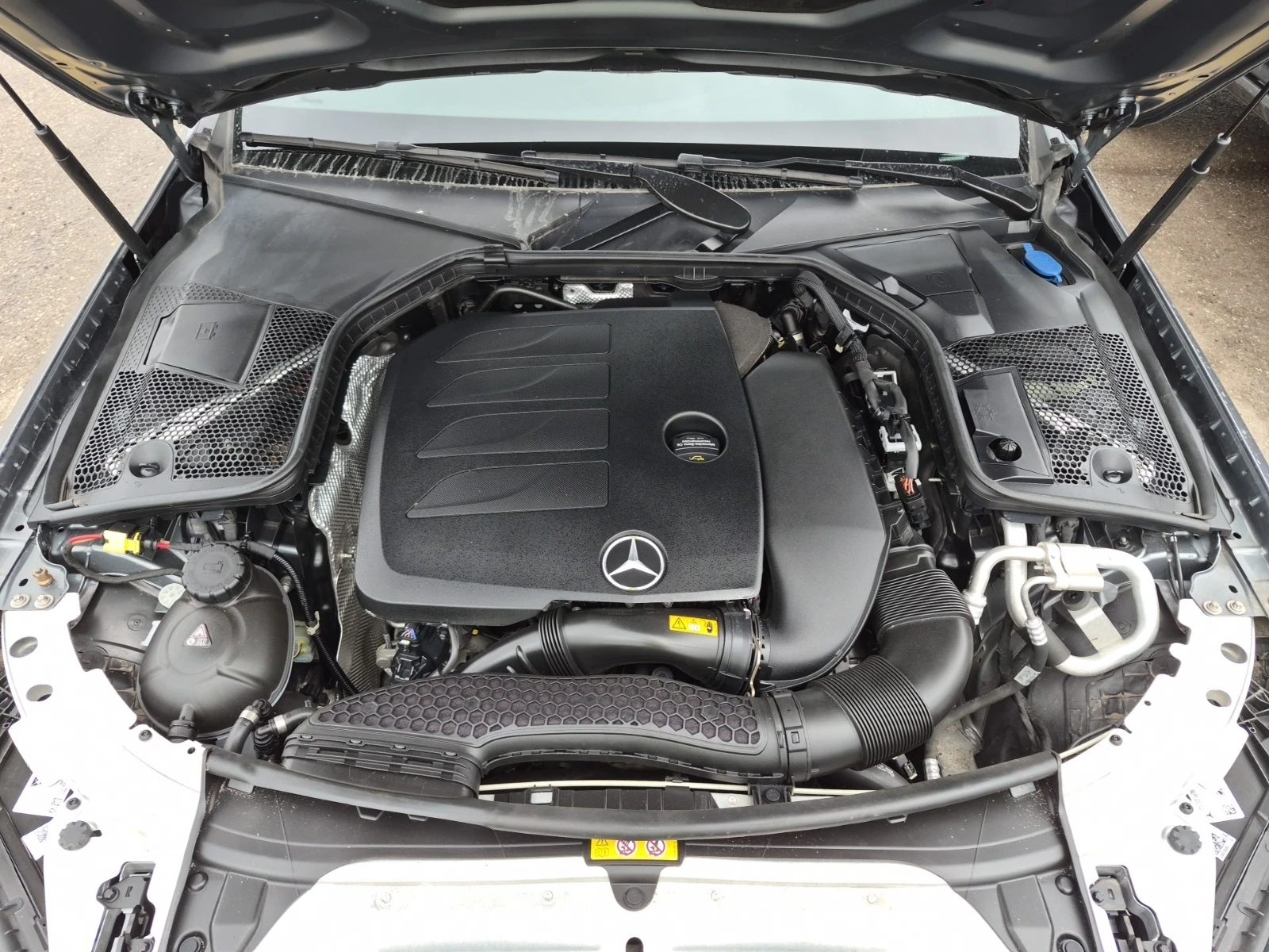 Mercedes-Benz C 300 * * CARFAX * * АВТО КРЕДИТ * * , снимка 10 - Автомобили и джипове - 54190082