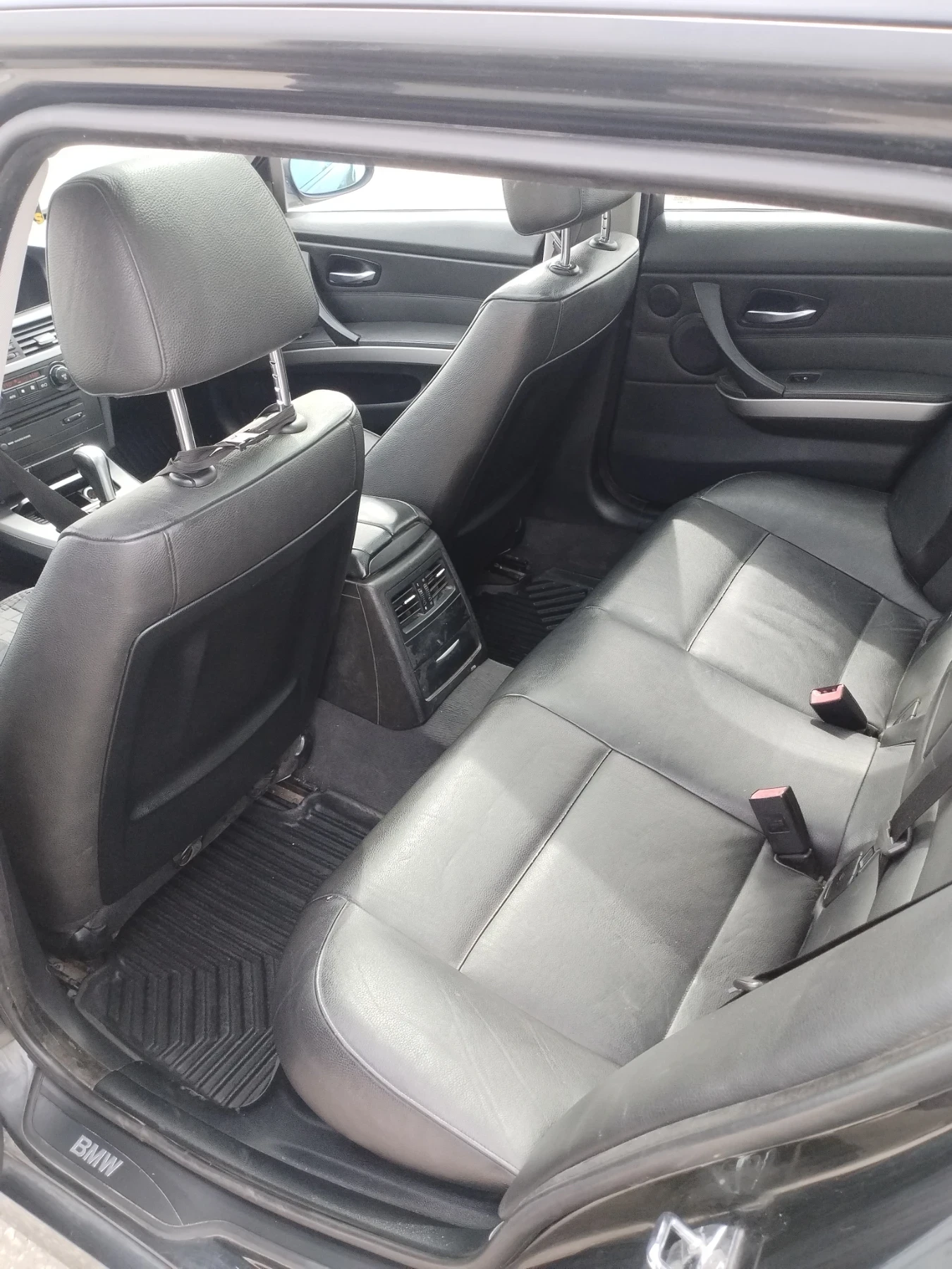 BMW 320, снимка 11 - Автомобили и джипове - 54196128