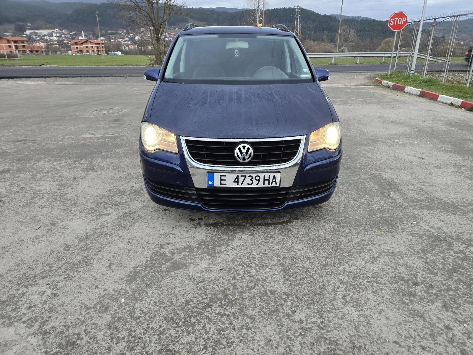 VW Touran 1.9 TDI 6 ск., снимка 2 - Автомобили и джипове - 54231379