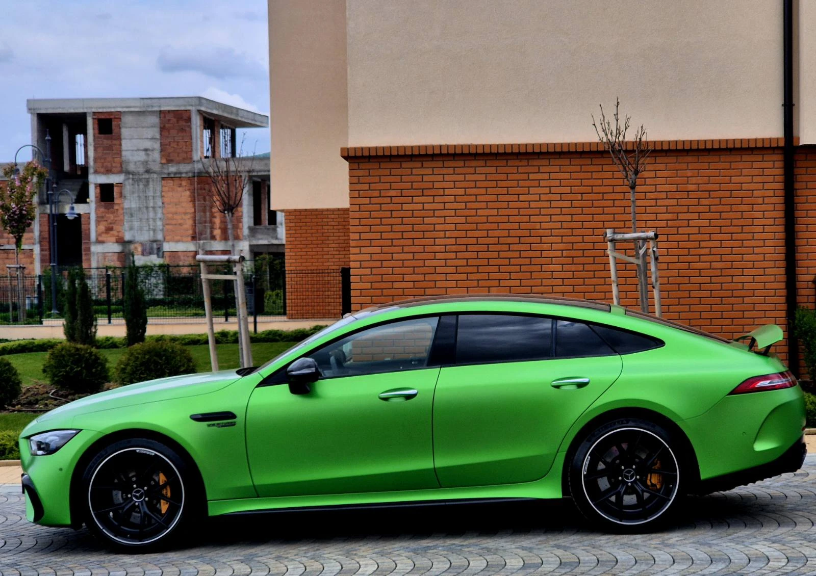 Mercedes-Benz AMG GT 63S* E-PERFORMANCE* EDITION* CARBON* CERAMIC, снимка 2 - Автомобили и джипове - 54384182