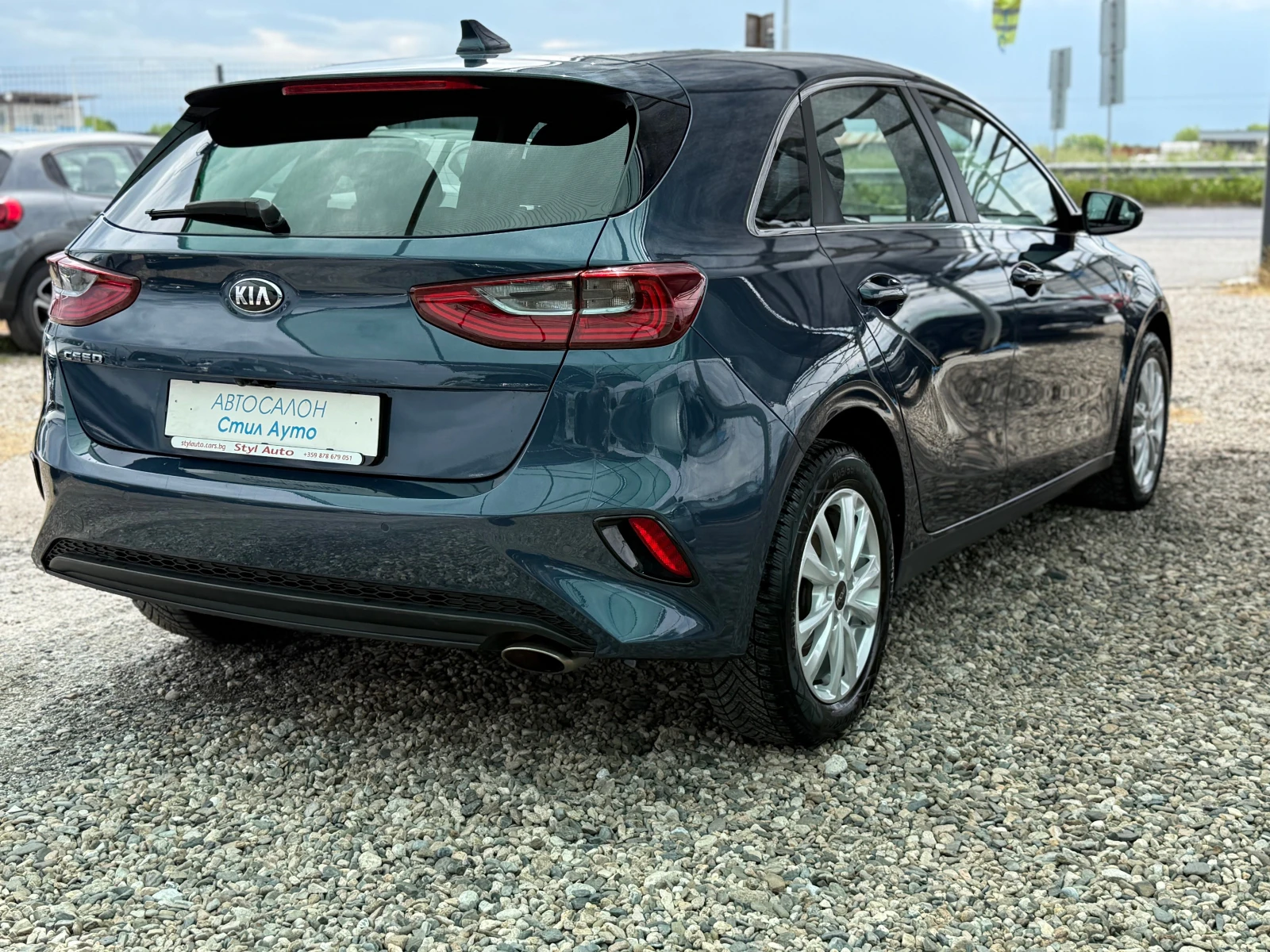 Kia Ceed 1.4 i, снимка 5 - Автомобили и джипове - 54484545