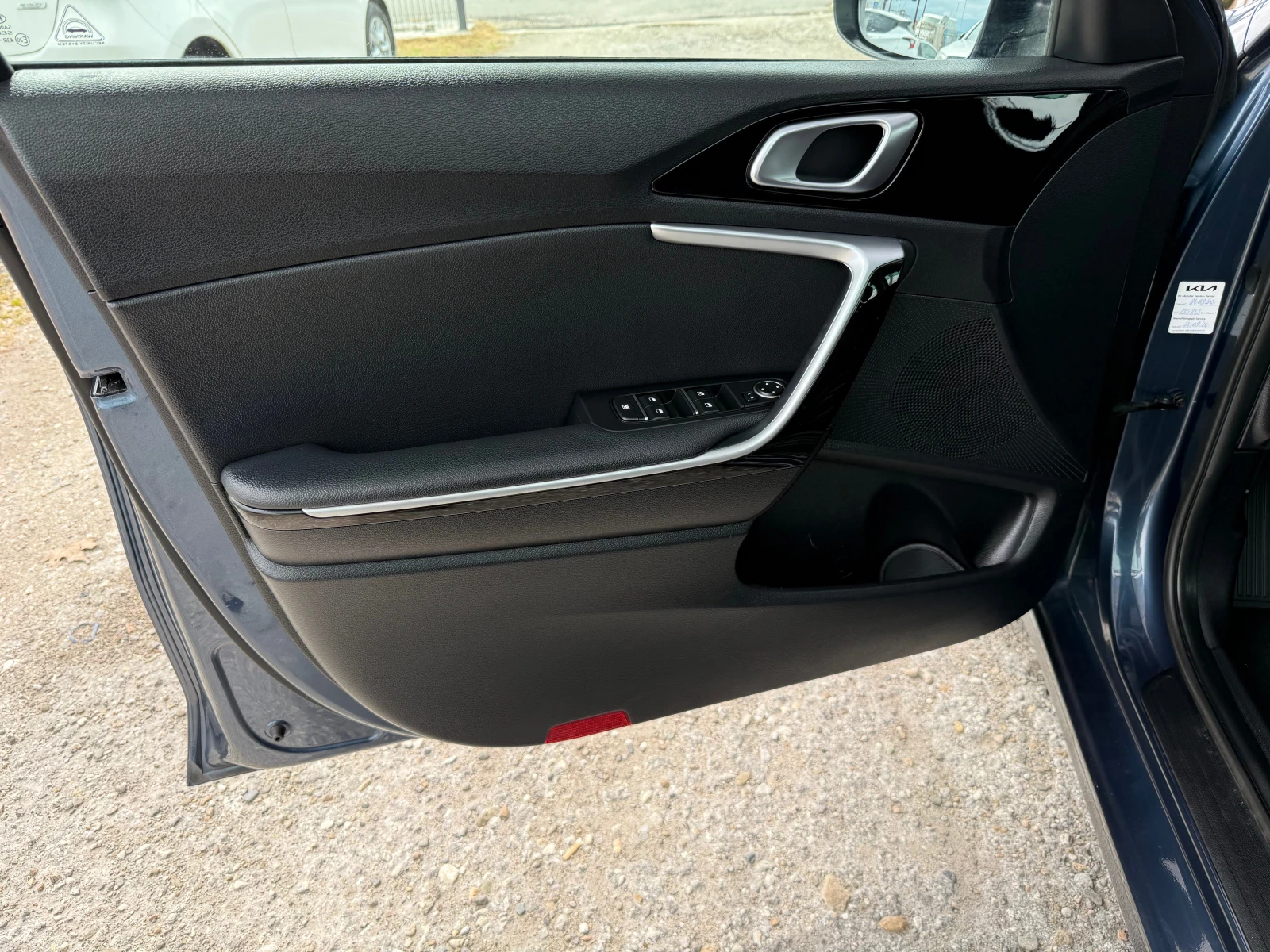 Kia Ceed 1.4 i, снимка 6 - Автомобили и джипове - 54484545