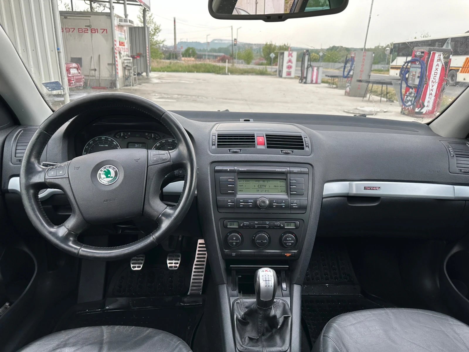 Skoda Octavia 2.0TDI 140hp, снимка 12 - Автомобили и джипове - 54528823