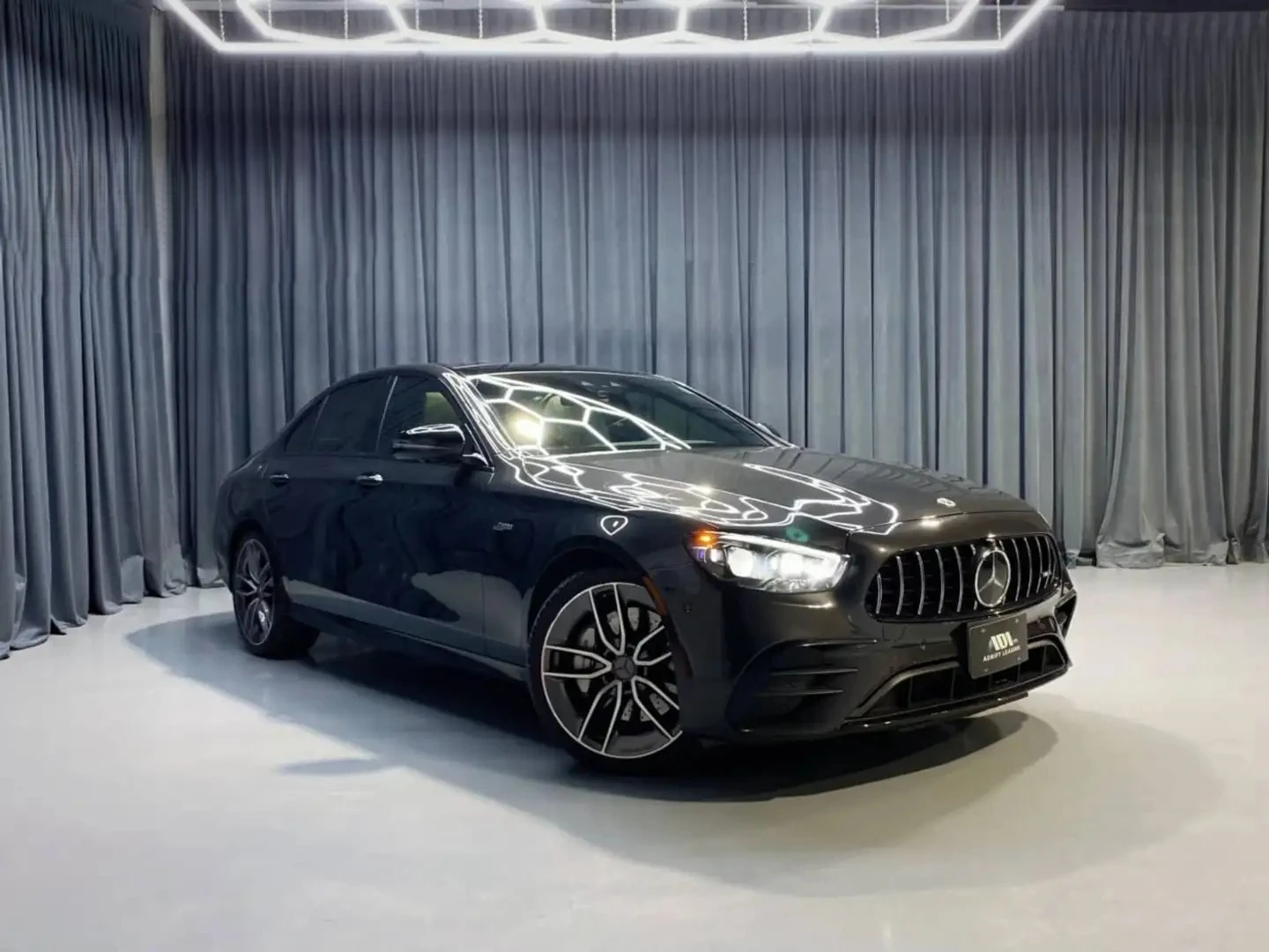 Mercedes-Benz E 53 AMG * Без инциденти * CARFAX * Фиксирана цена до БГ * , снимка 3 - Автомобили и джипове - 54596078