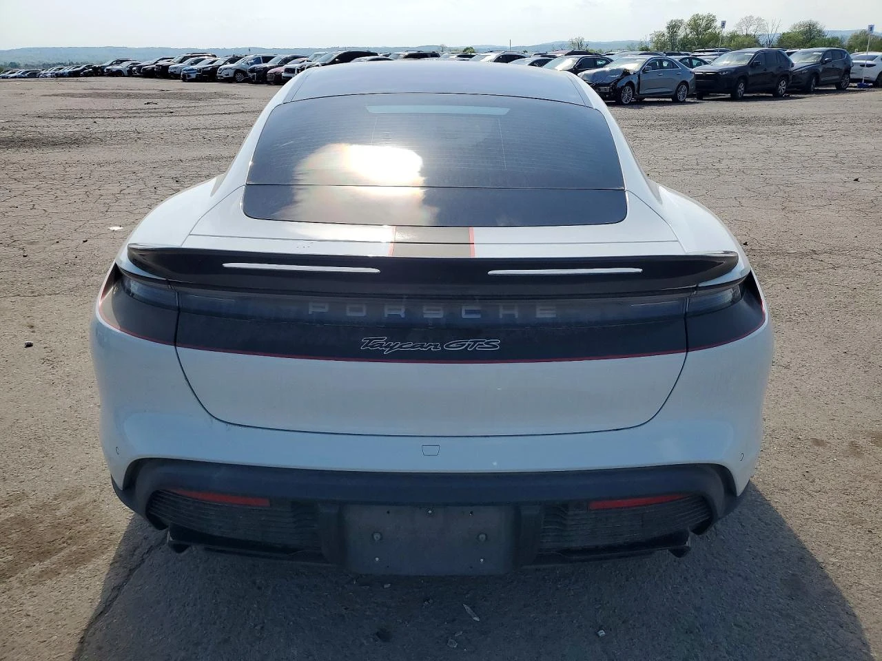Porsche Taycan GTS, снимка 6 - Автомобили и джипове - 54624589