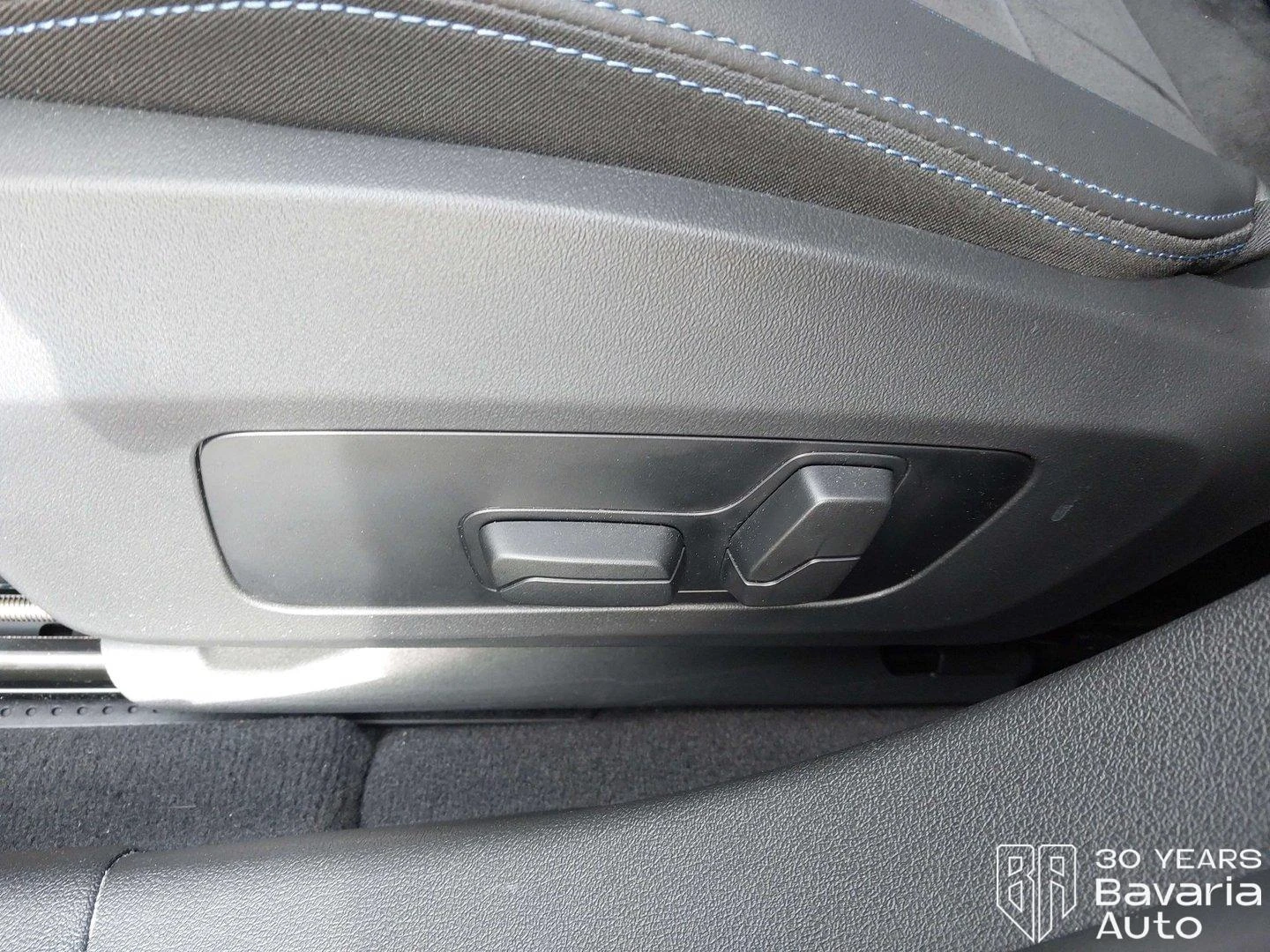 BMW 120 d M Spot Paket Steptronic, снимка 13 - Автомобили и джипове - 54970127