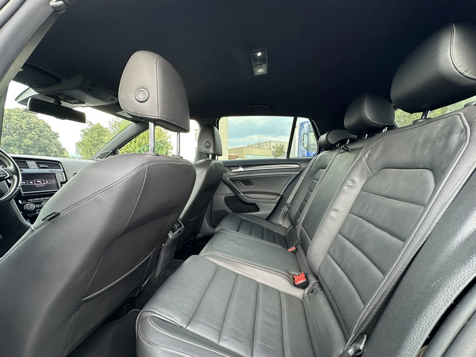 VW Golf R 4Motion DSG, снимка 13 - Автомобили и джипове - 55314982