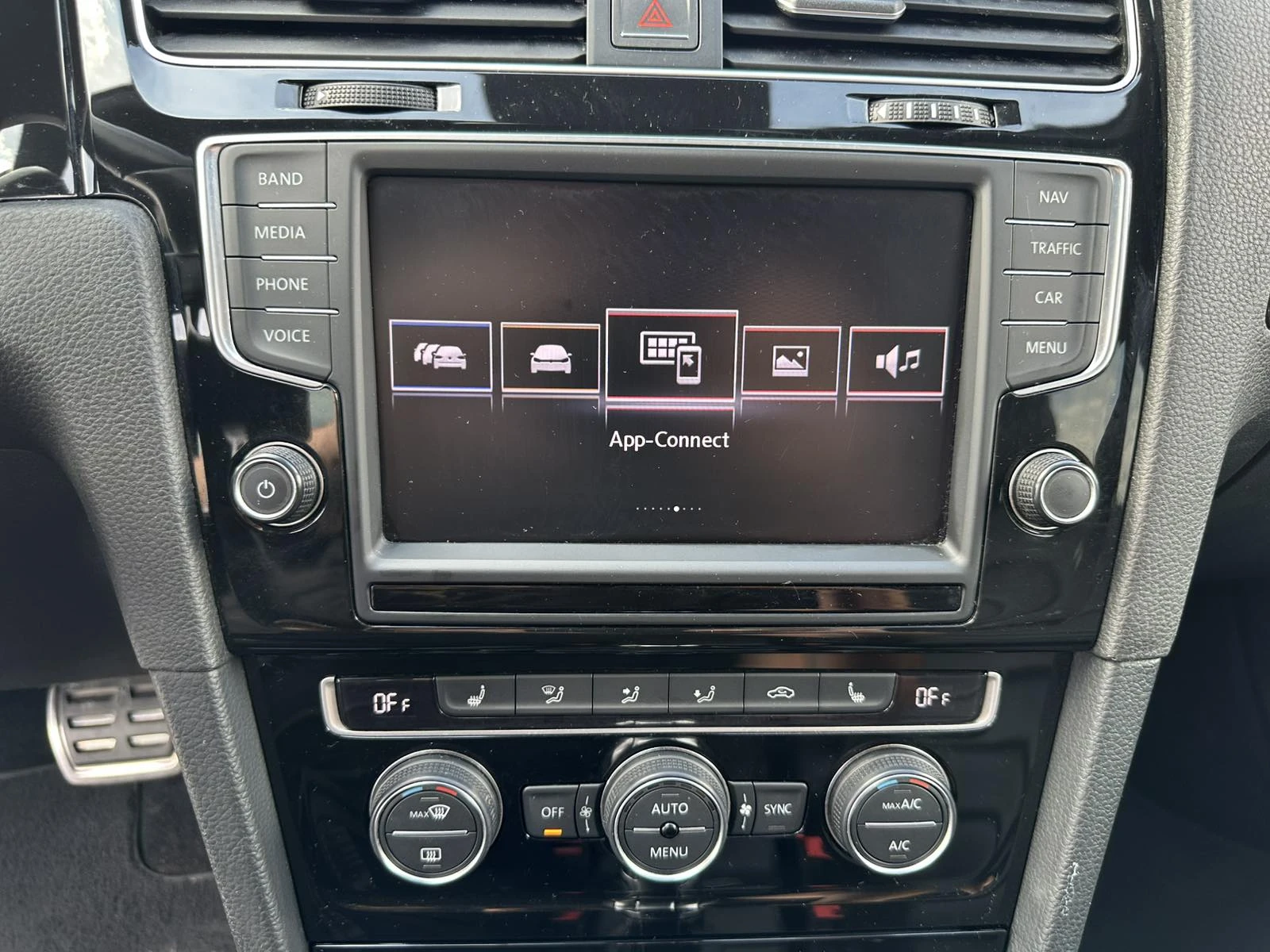 VW Golf R 4Motion DSG, снимка 11 - Автомобили и джипове - 55314982