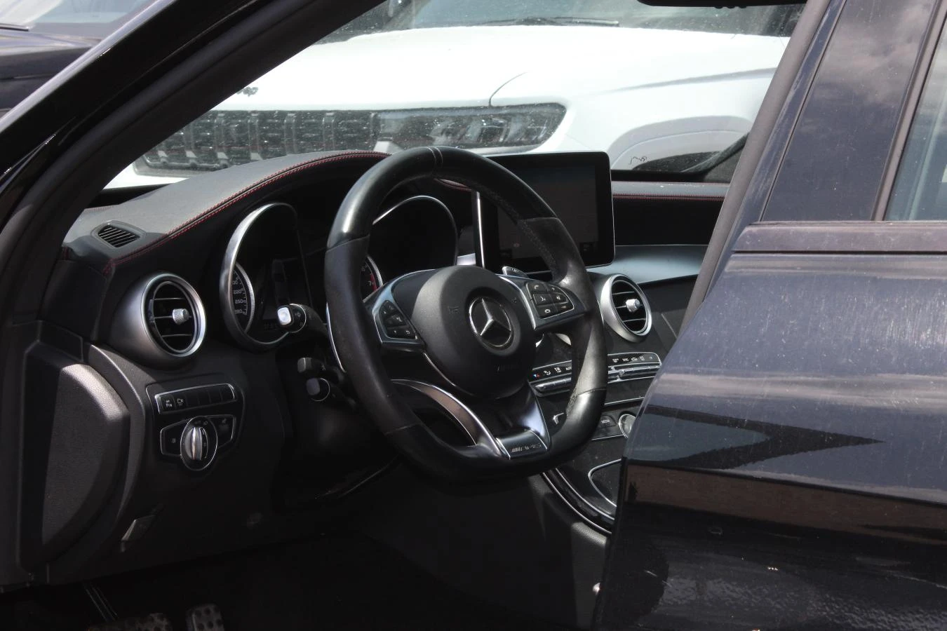 Mercedes-Benz C 43 AMG 4MATIC * Burmester * АвтоКредит (ЦЕНА ДО БГ), снимка 7 - Автомобили и джипове - 56187043